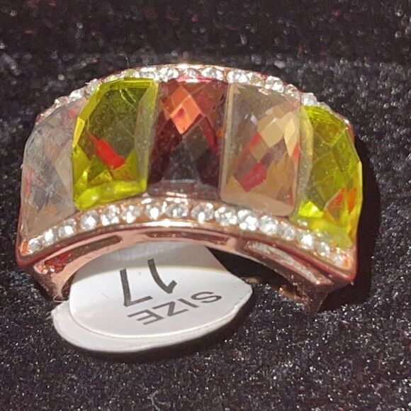 NWT rose gold heart design ring pink green crystal - Picture 2 of 7